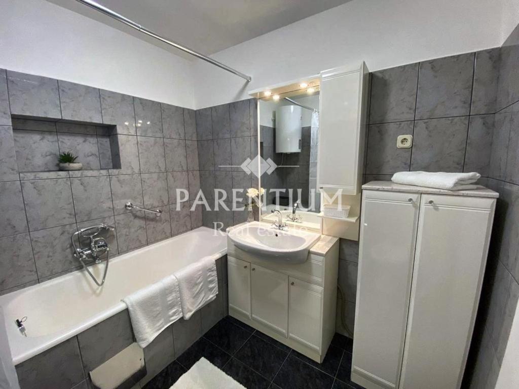 Apartment Ronaldo Пореч Экстерьер фото